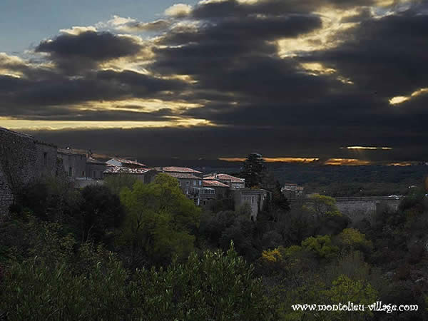 Levers de soleil sur MONTOLIEU